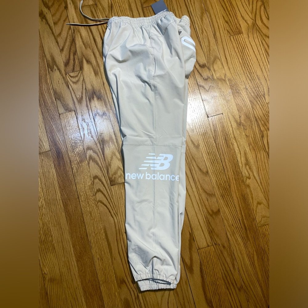 NEW BALANCE  4-Way Stretch Pants W Zip Back Pocket Men’s Sz M New Beige …